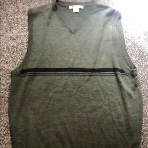 Used men’s vest Geoffrey Beene size M
